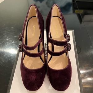 Nine West velvet Mary Jane pumps